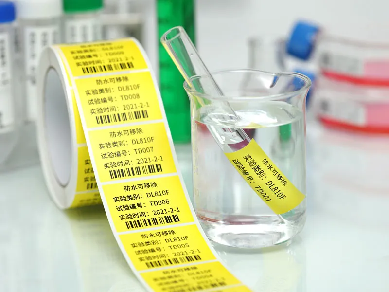Interpreta a aplicação de etiquetas médicas na indústria médica