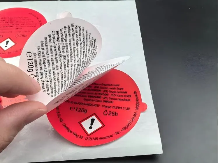 Cliente polonês solicita embalagem e remessa de etiquetas multicamadas