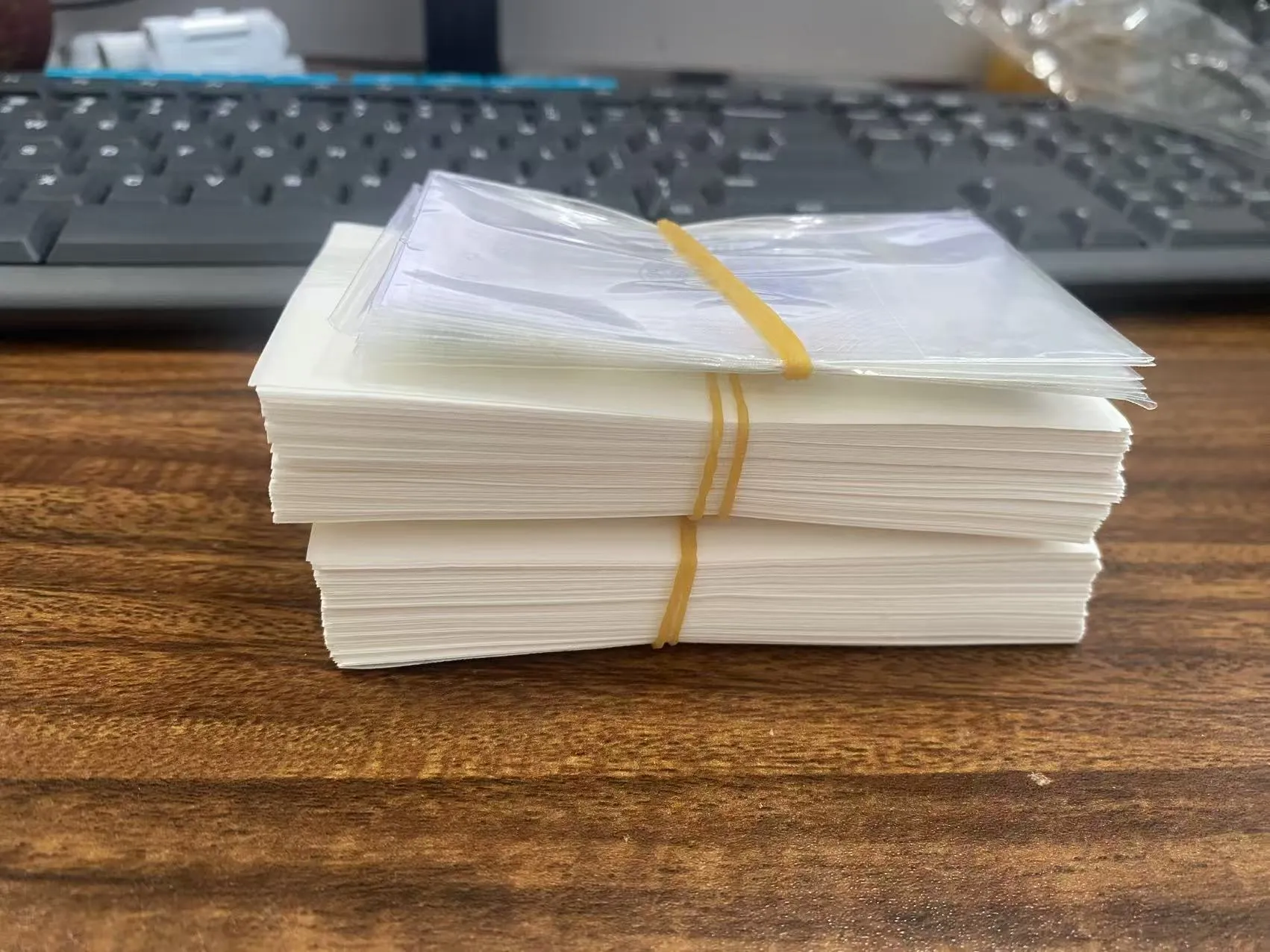 Adesivo de cartão de crédito com holograma JOJO Pac enviado ao Paquistão