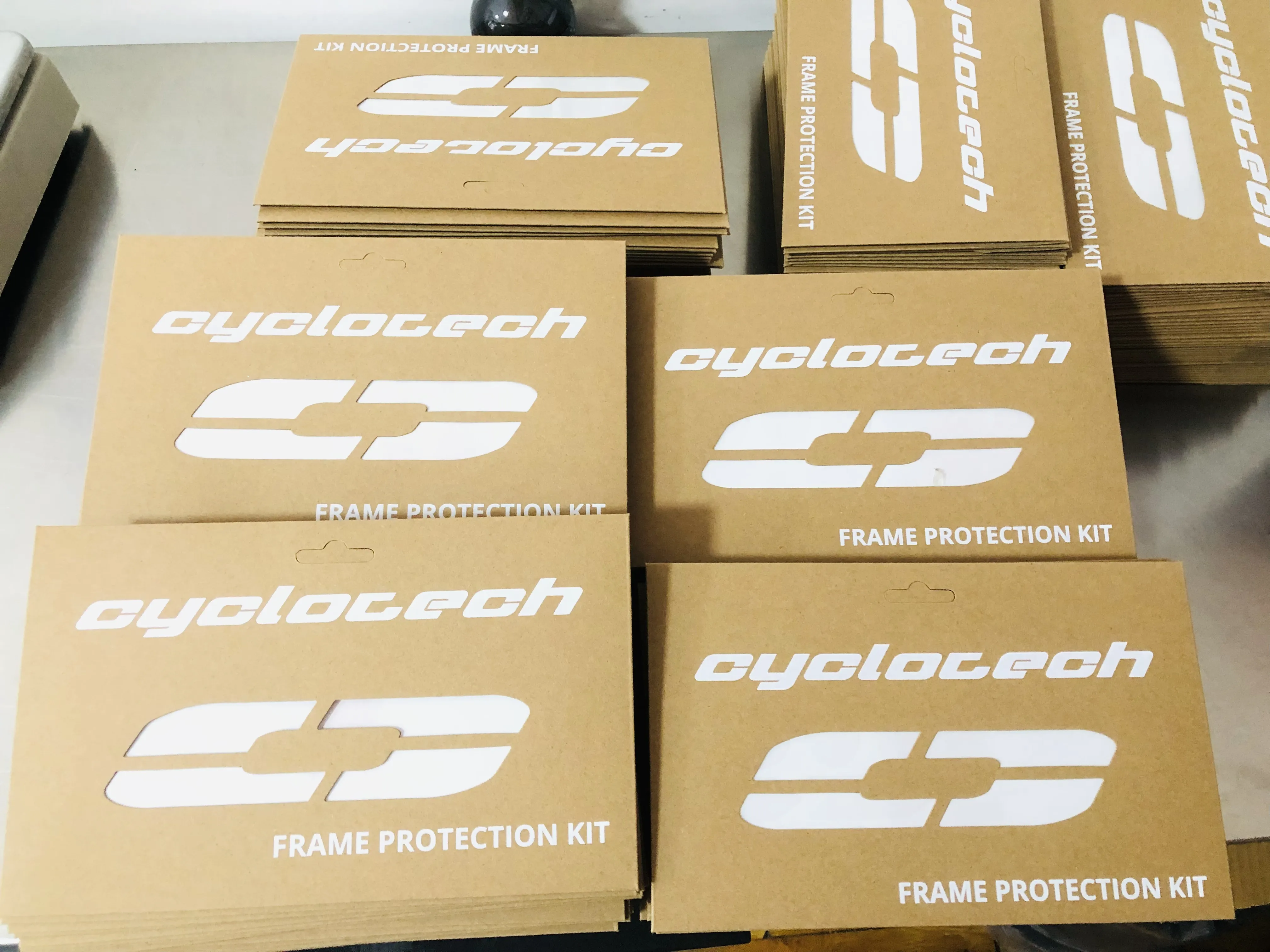 Adesivos de quadro de bicicleta agora enviados para a Holanda