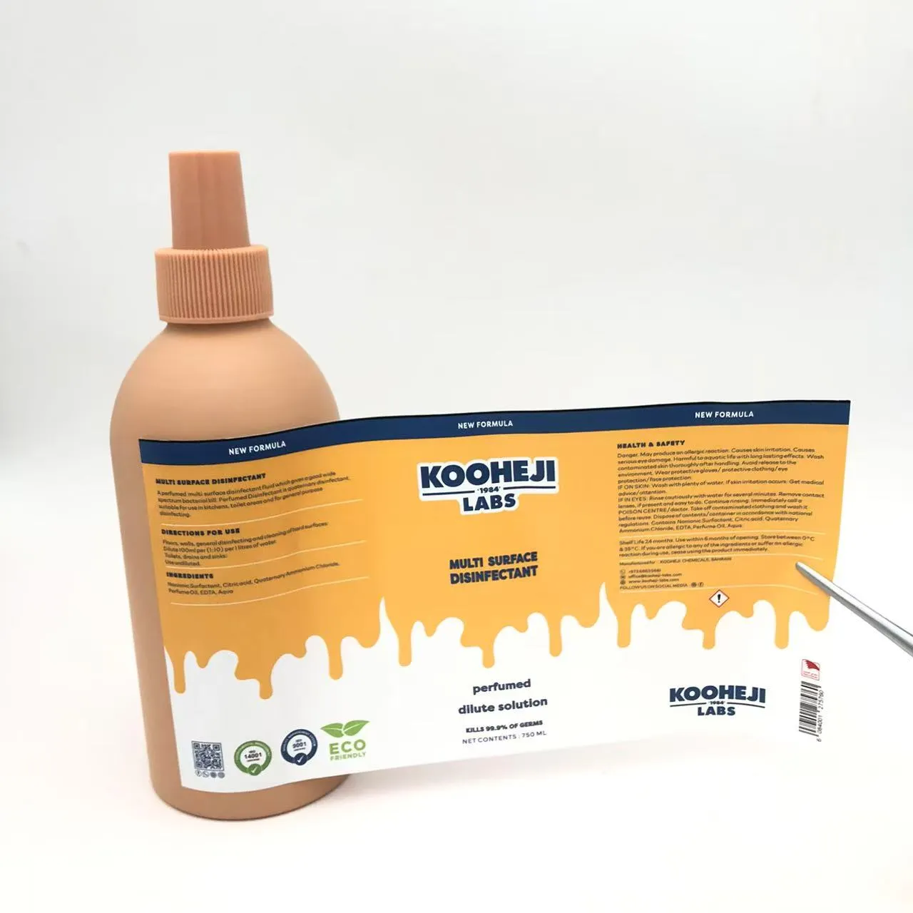 Etiquetas de embalagens de frascos desinfetantes