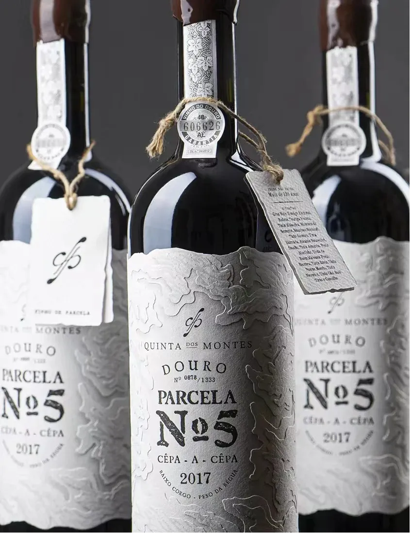 Rótulo de garrafa de vinho